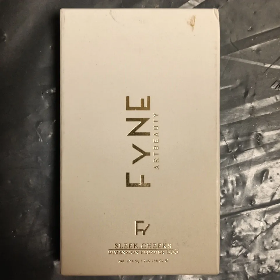 FYNE SLEEK CHEEKS DIMENSION BLUSHER DUO 