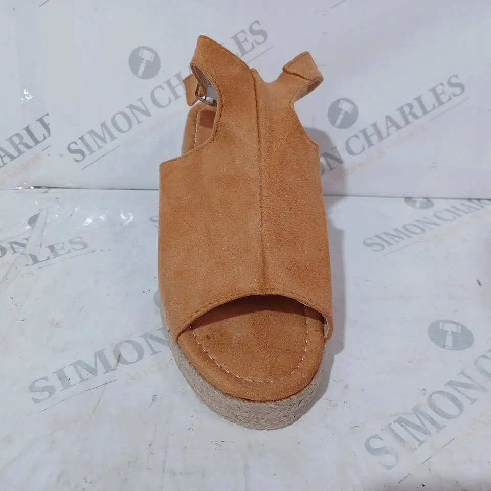 BOXED PAIR OF UNBRANDED OPEN TOE WEDGES IN TAN SIZE UNSPECIFIED