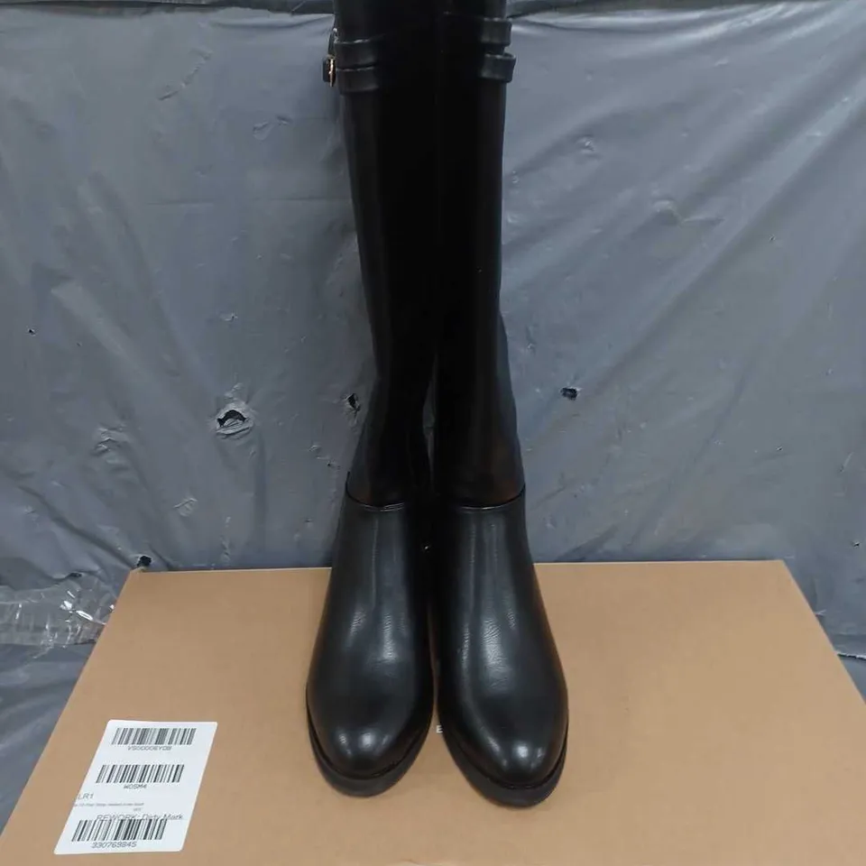 BOXED VERY WIDE FIT PLAIT STRAP HEELED KNEE BOOT IN BLACK SIZE 6