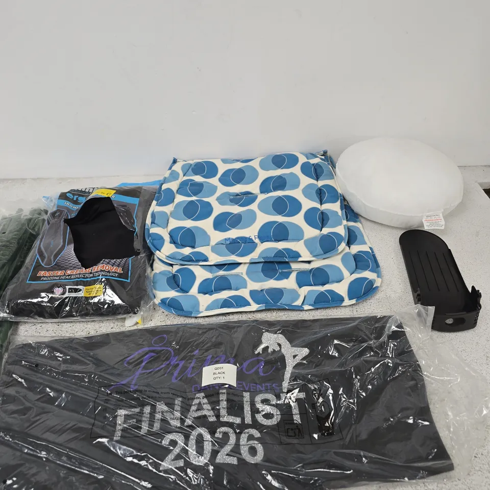 BOX OF APPROXIMATELY 30 ASSORTED ITEMS INCLUDING A MINKY IRONING BOARD COVER, A MAMAS AND PAPAS COVER AND A SMALL ROUND CUSHION