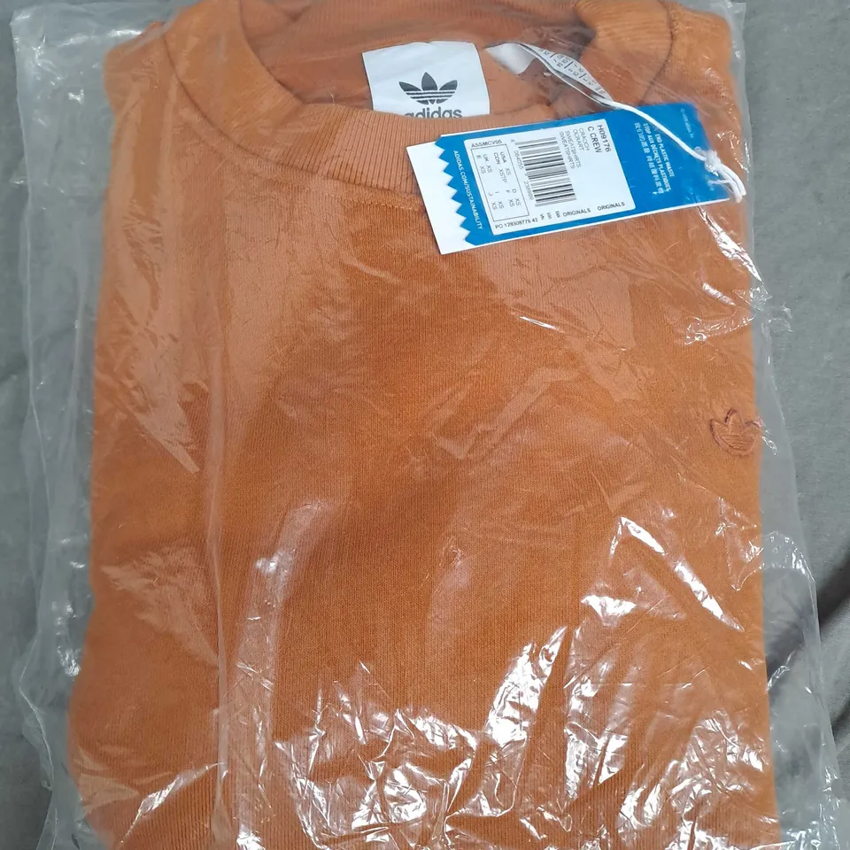 BAGGED ADIDAS CREW SWEATSHIRT IN ORANGE - UK XS