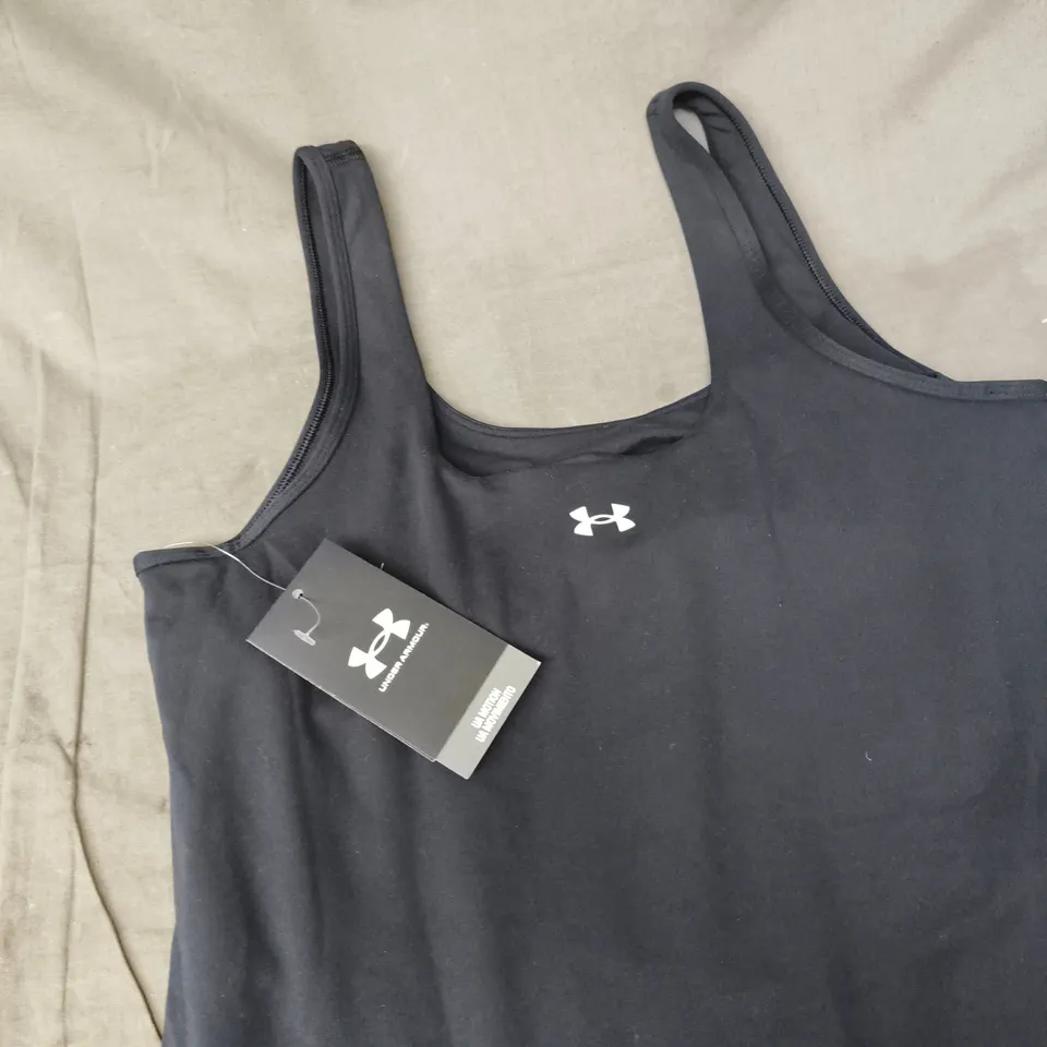 UNDER ARMOUR MOTION DRESS - LARGE