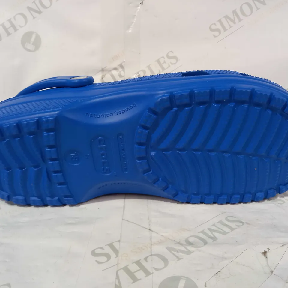 BOXED PAIR OF CROCS - CLASSIC IN BLUE UK SIZE 12