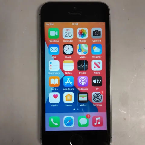 APPLE IPHONE 5 SE SMARTPHONE