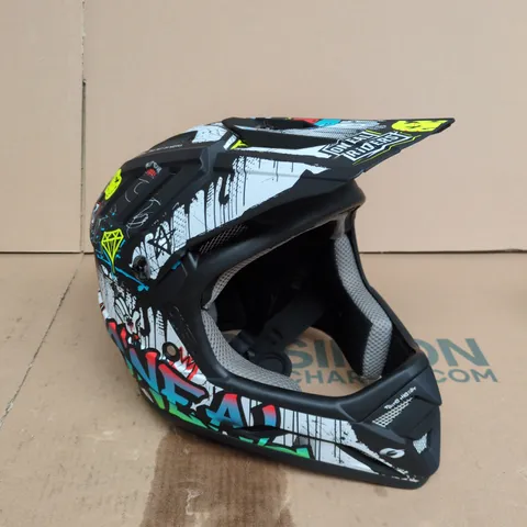 O'NEAL MOTOCROSS HELMET – GRAPHIC BLACK/WHITE WITH NEON ACCENTS - L