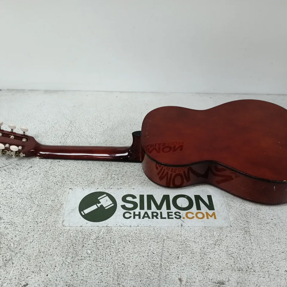 CLASSICAL ACOUSTIC GUITAR WITH NYLON STRINGS – HEADSTOCK LOGO ‘V’
