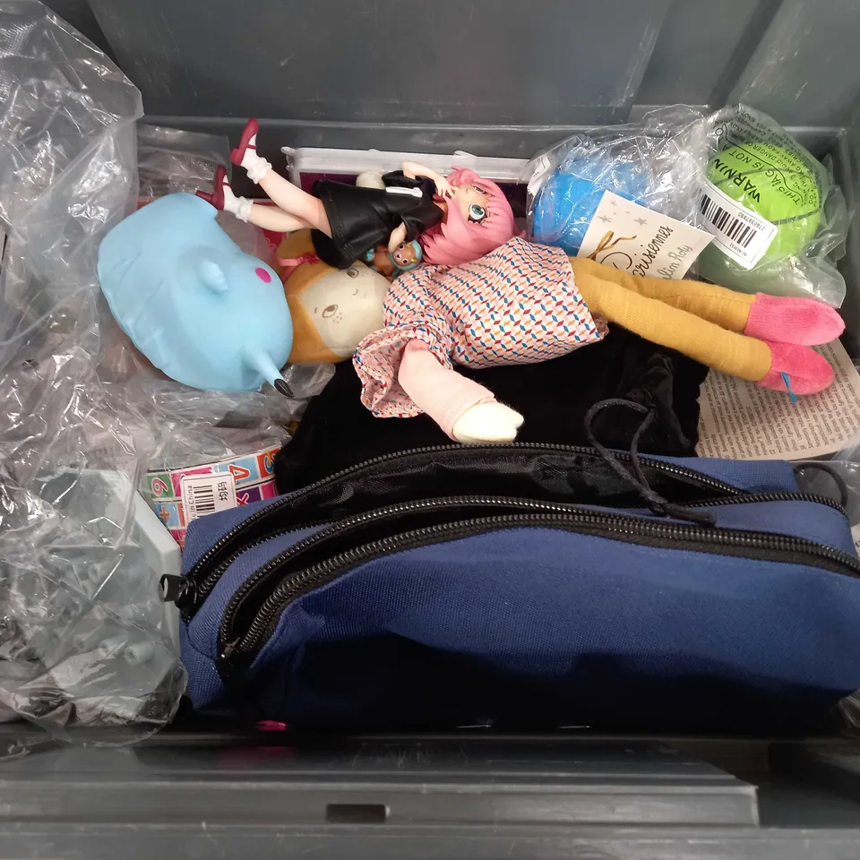 BOX OF APPROX 25 ASSORTED TOYS TO INCLUDE - HELLO SUMMER 12 PING PONG BALLS - EDDIE STOBART MOVING THE NATION- ANYA FORGER PLASTIC MODEL ECT