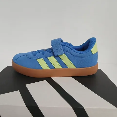 ADIDAS VL COURT 3.0 EL C KIDS' SNEAKERS – BLUE WITH NEON YELLOW STRIPES, GUM SOLE (UK 1)