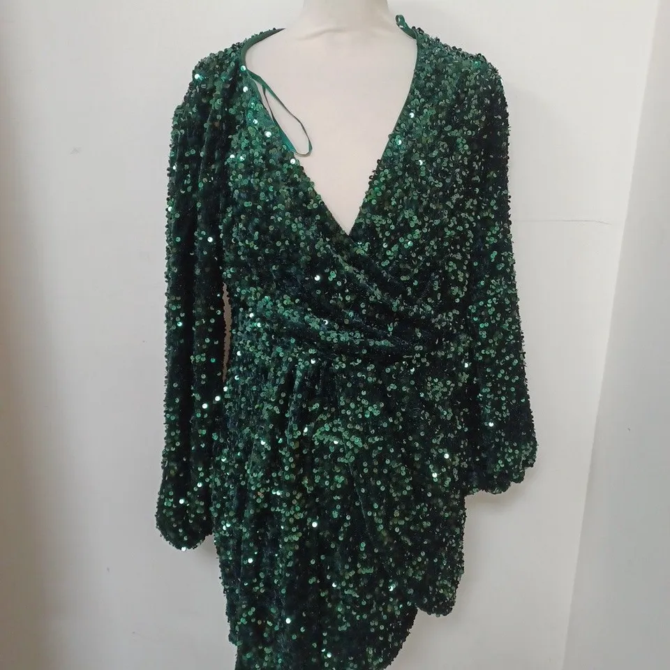 QUIZ GREEN SEQUIN DRESS SIZE 16