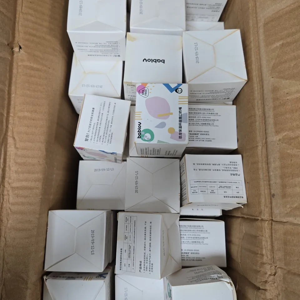 APPROXIMATELY 50 FUN-EGG MUSHROOM HEAD CHILDREN'S BOTTLE TOPS