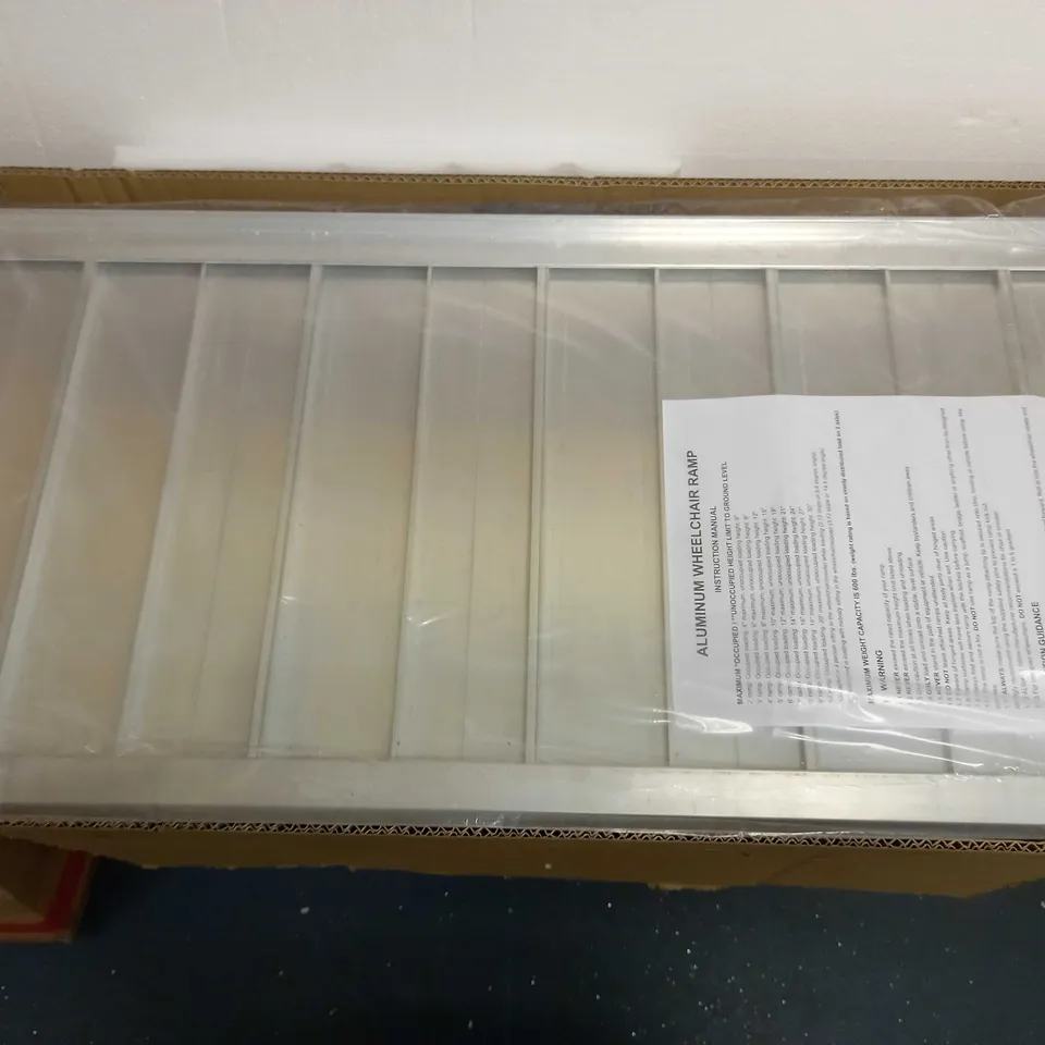 ALUMINUM WHEELCHAIR RAMP