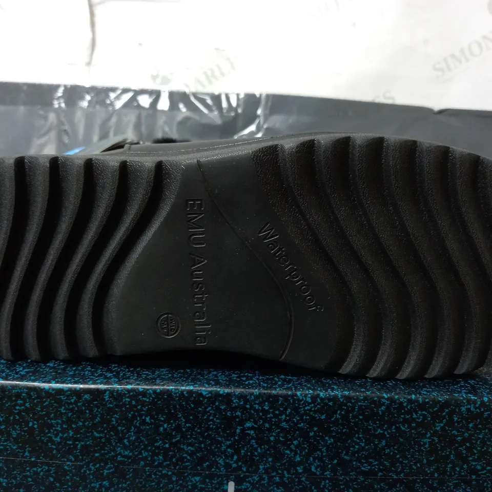 EMU AUSTRALIA ALL WEATHER BOOTS IN BLACK - W10/M9