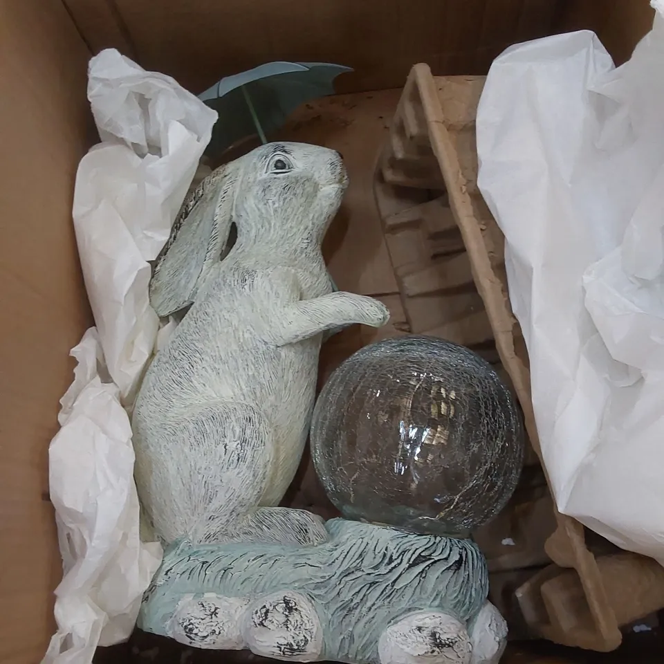 BOXED GARDEN 45cm LED BUNNY