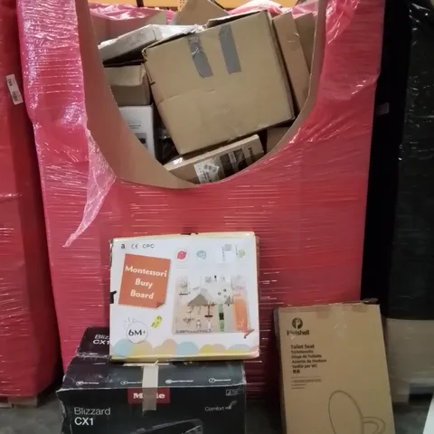 PALLET CONTAINING VARIOUS ASSORTED HOUSEHOLD ITEMS TO INCLUDE: AUDIO TURNTABLES, BABY PLAY BOARD, TOILET SEATS, AND LOTS MORE UNMARKED BOXED ITEMS 