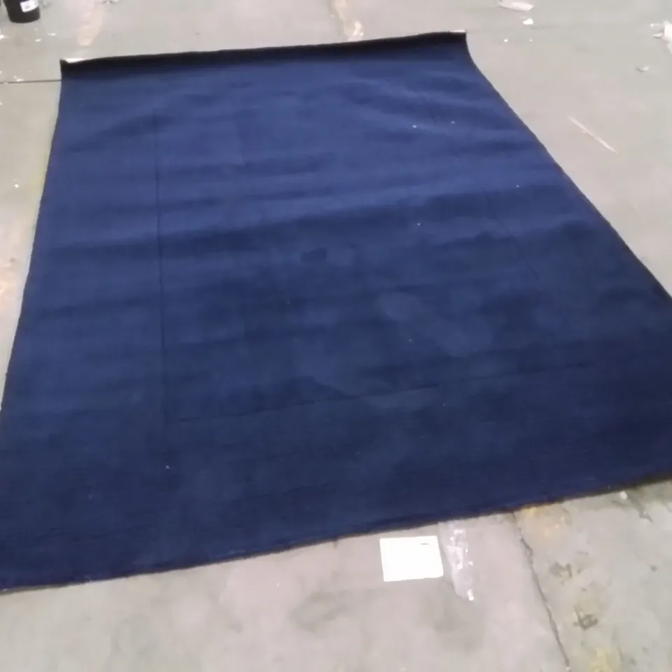 QUALITY DESIGNER AREA RUG - APPROXIMATELY 230X160CM