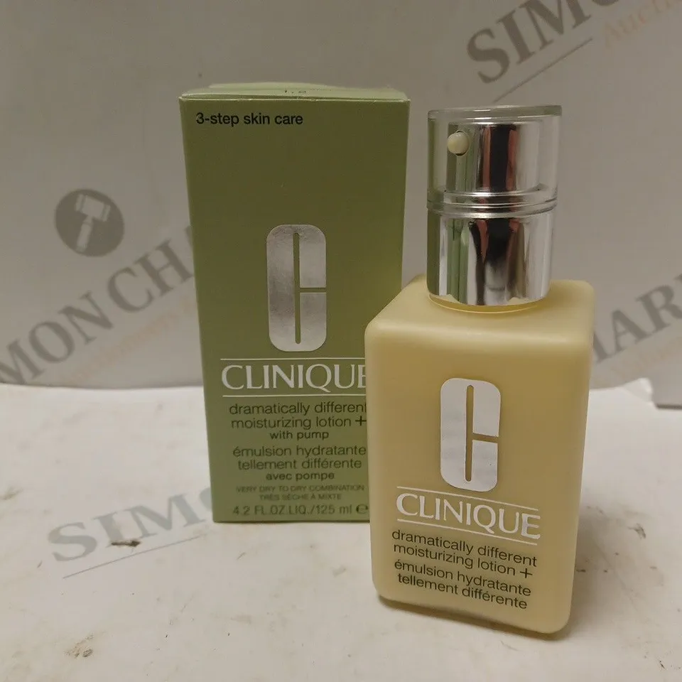 BOXED CLINIQUE DRAMATICALLY DIFFERENT MOISTURIZING LOTION WITH PUMP (125ml)