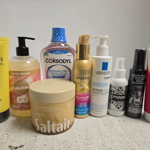 APPROX 12 ASSORTED BEAUTY PRODUCTS TO INCLUDE FABULOSA HAND WASH, CORSODYL MOUTHWASH, NIZORAL SHAMPOO, ETC 