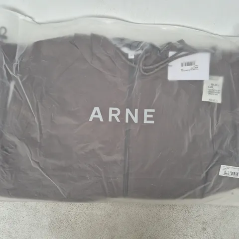 BAGGED ARNE FLEX SHELL WINDBREAKER IN OLIVE SIZE MEDIUM