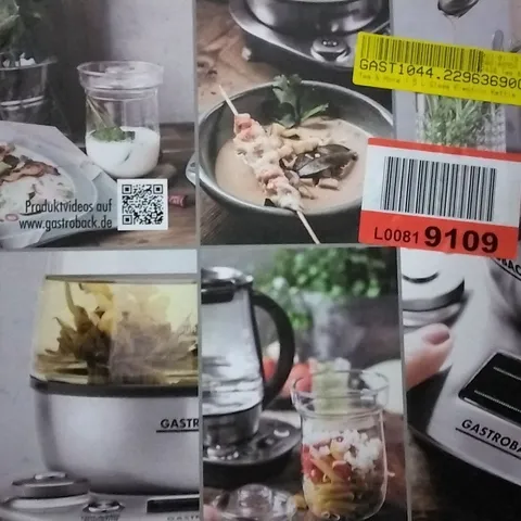 BOXED TEA AND MORE 1.5L GLASS ELECTRIC KETTLE