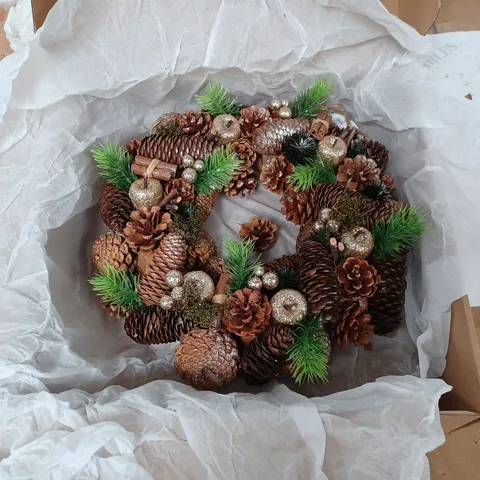 FESTIVE WREATH
