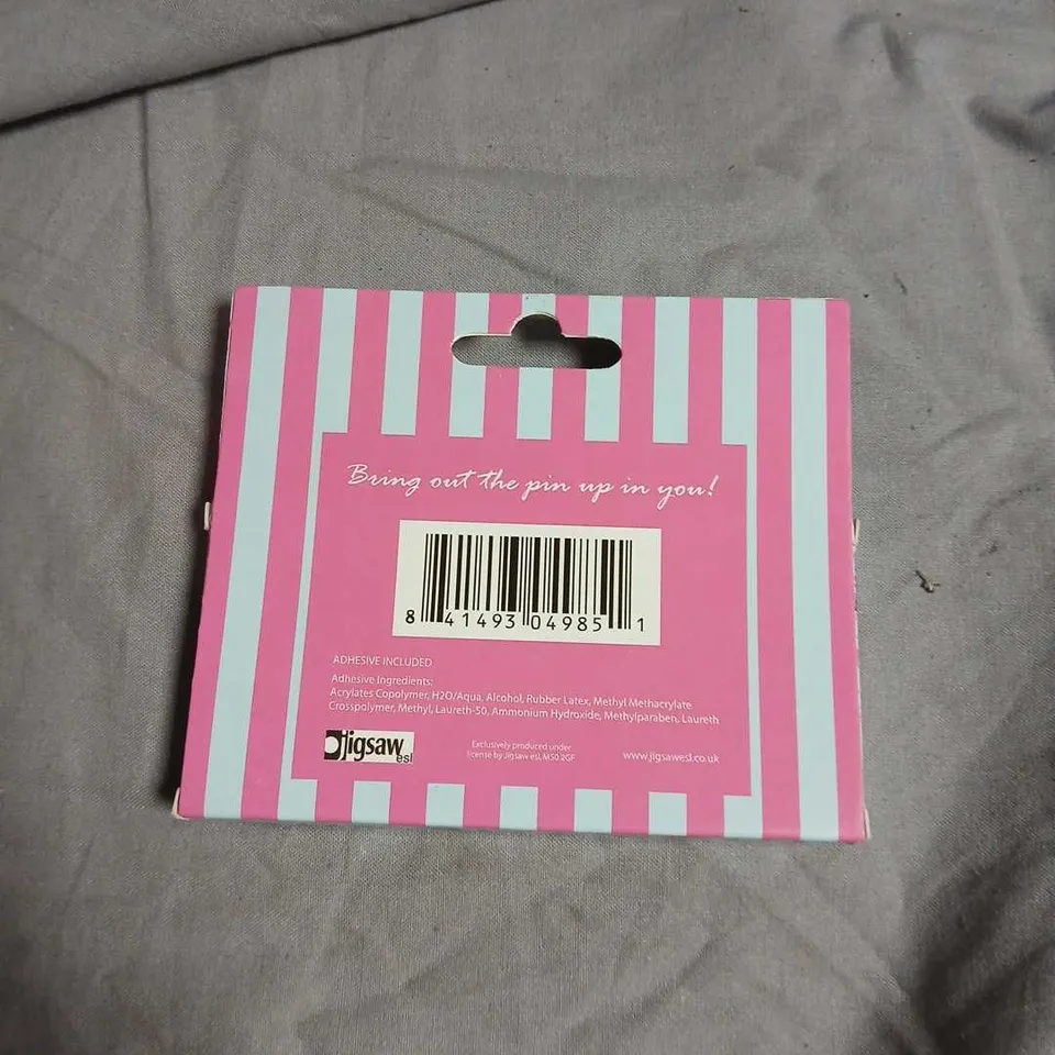 BOX OF APPROXIMATELY 60 FALSE EYELASHES ASSORTMENT – LOLA MAY KITTEN & GIGI BELL STYLES