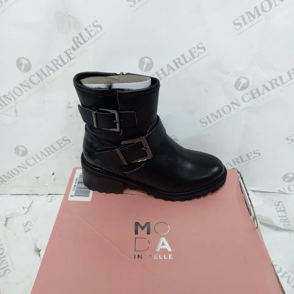 BOXED MODA IN PELLE CORNELIA BIKER BOOTS, BLACK - SIZE 3