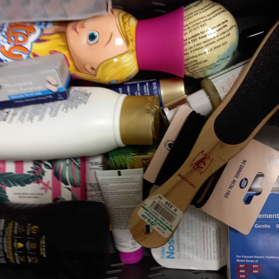 LOT OF APPROXIMATELY 20 ASSORTED HEALTH & BEAUTY ITEMS, TO INCLUDE HAIR CHALK, BABY MASSAGE OIL, UNDER EYE MASKS, ETC