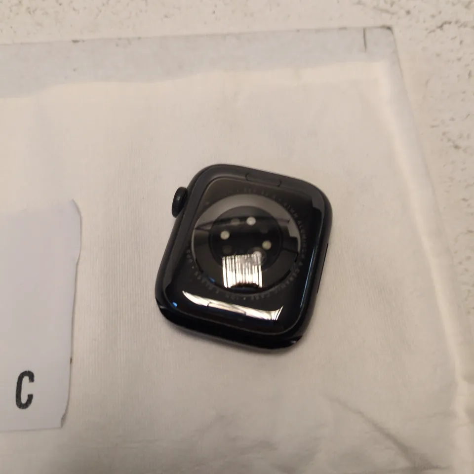 APPLE WATCH SERIES 8 41MM MIDNIGHT ALUMINIUM – BODY ONLY (NO STRAP)