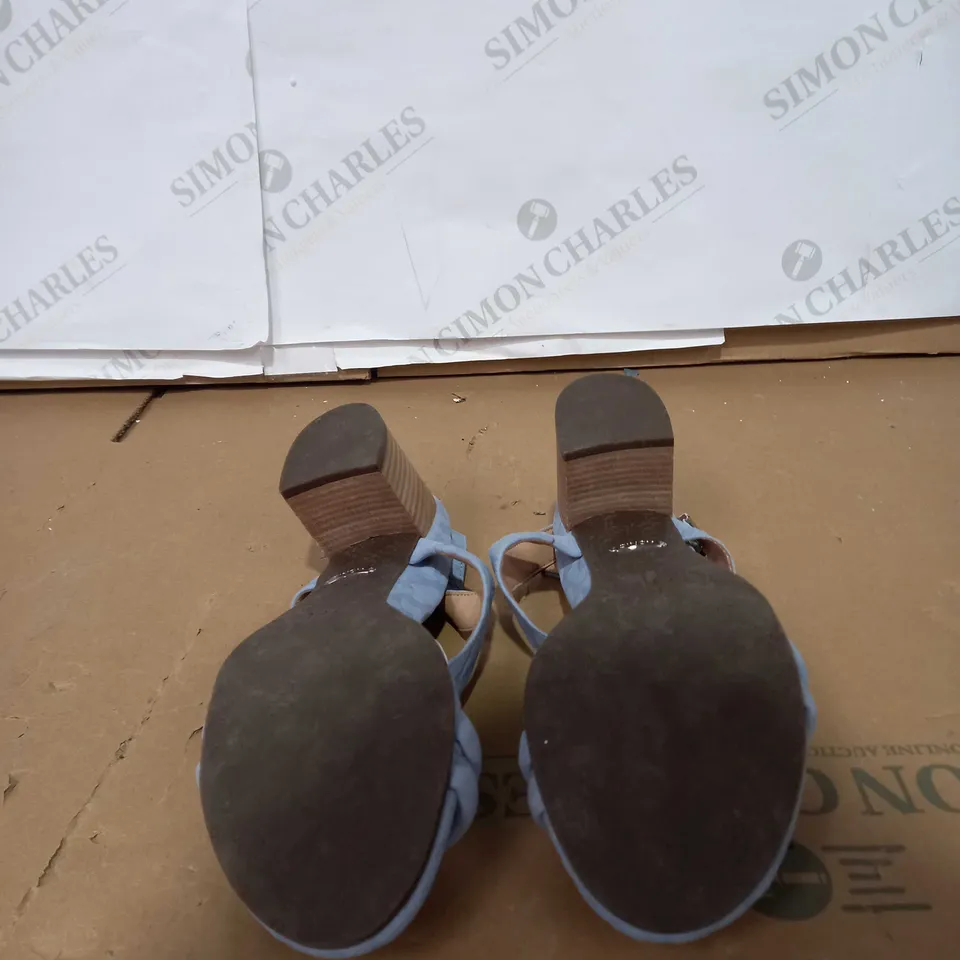 VIONIC BLUE WEDGED HEELS SIZE UK 4.5