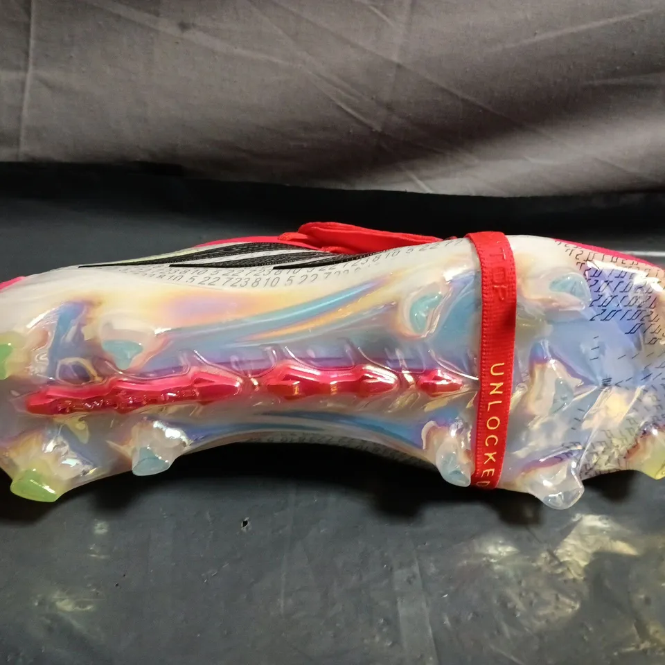 ADIDAS FOOTBALL BOOTS - UK SIZE 7.5