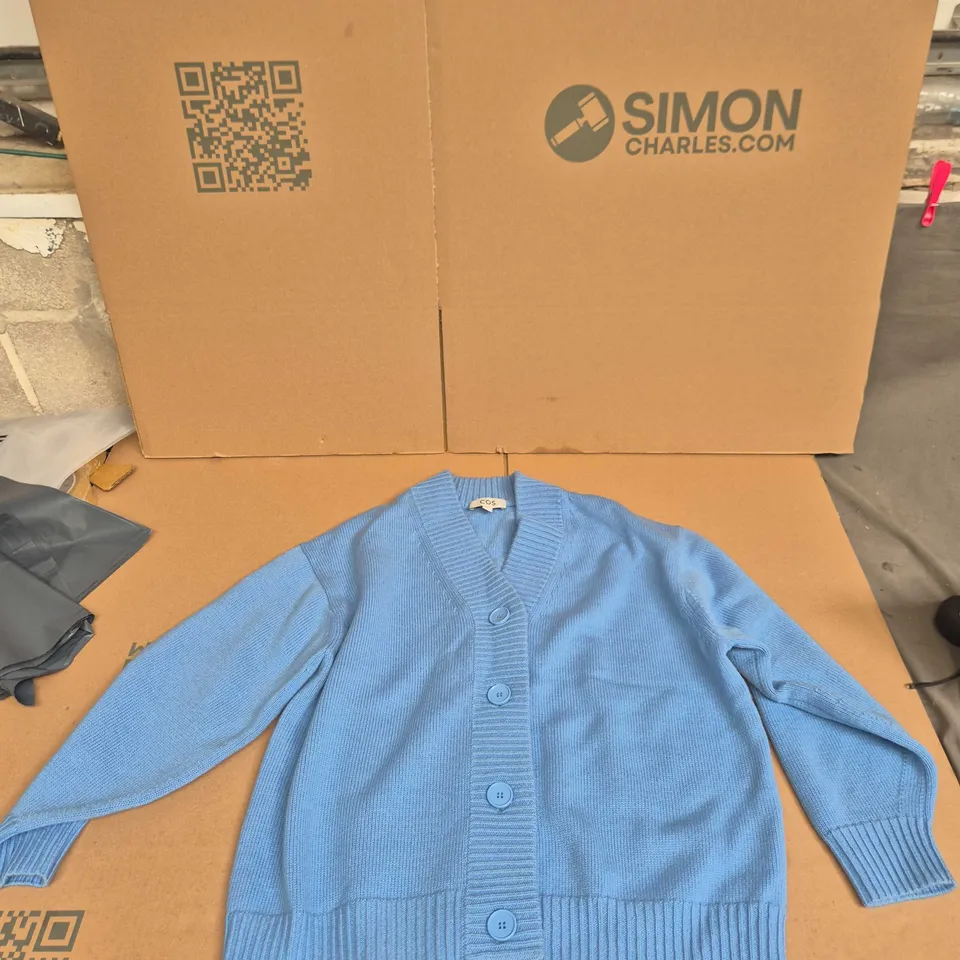 COS KNIT CARDIGAN – LIGHT BLUE, BUTTON FRONT SIZE S