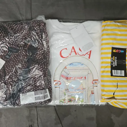 APPROXIMATELY 20 ASSORTED CLOTHING AND FASHION PRODUCTS IN VARIOUS STYLES AND SIZES - COLLECTION ONLY