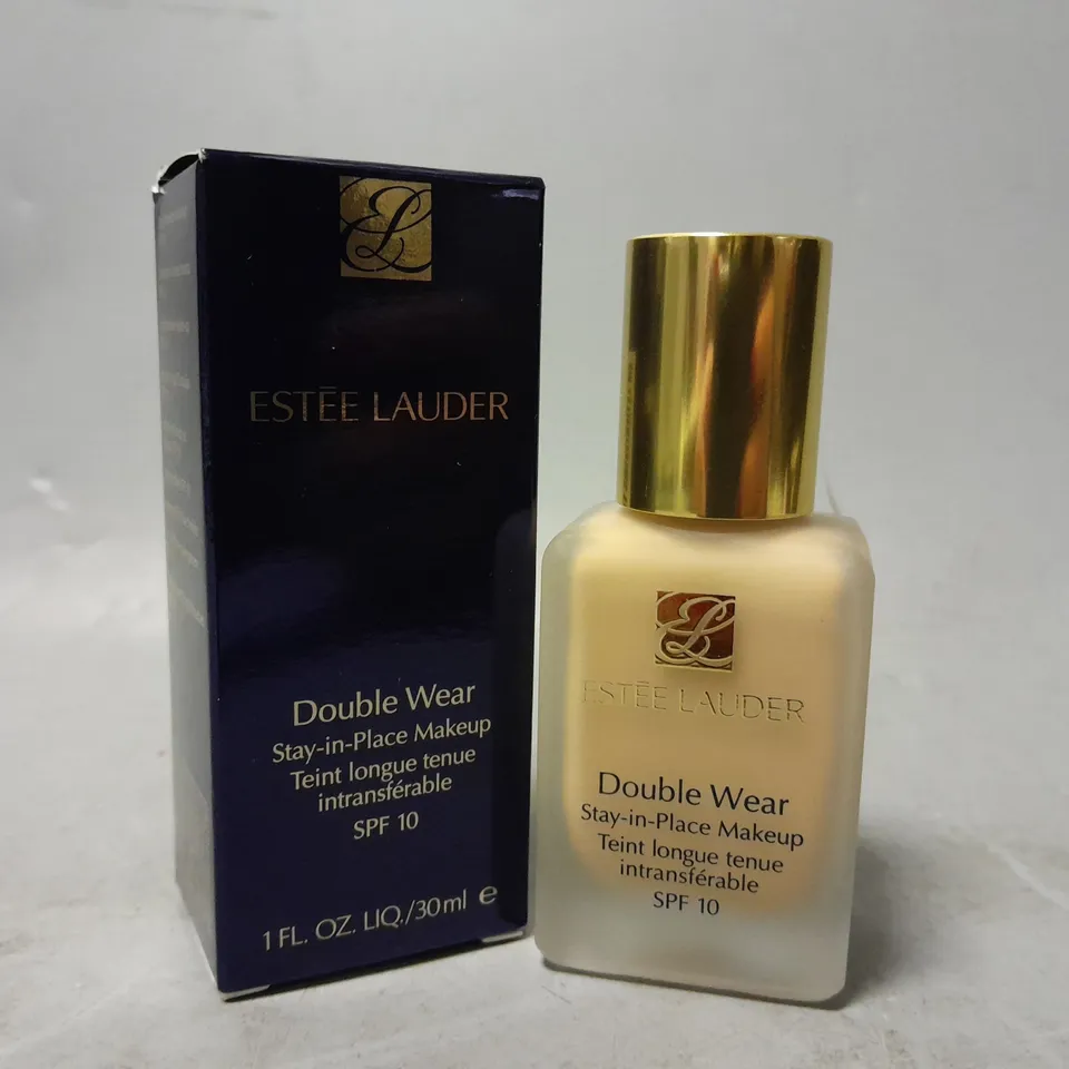 BOXED ESTÉE LAUDER DOUBLE WEAR STAY-IN-PLACE MAKEUP 30ML #2C1 PURE BEIGE 