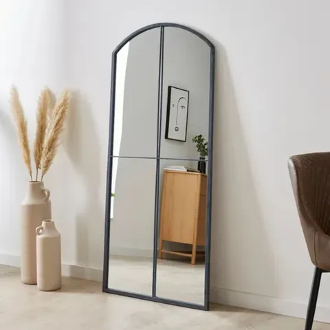 BOXED WINDOW ARCHED FULL LENGTH LEANER MIRROR (1 BOX)