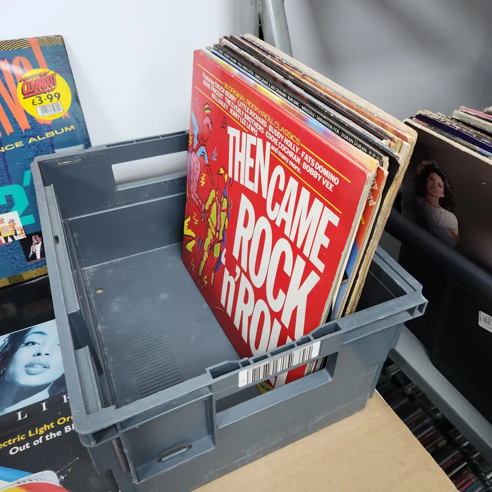 A COLLECTION OF VINYL SINGLES SINGLES