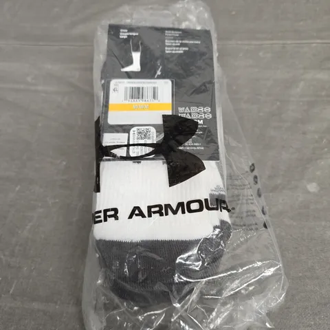 UNDER ARMOUR CREW SOCKS - X3 - SIZE M 