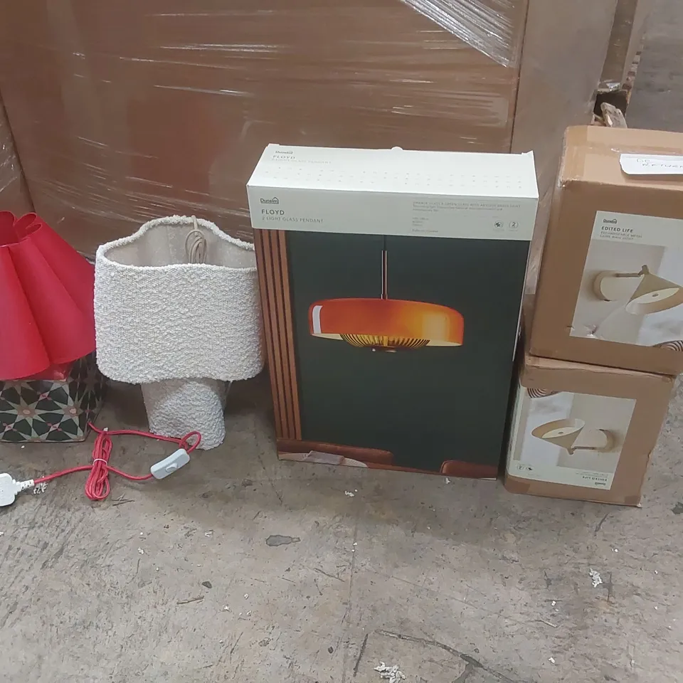 PALLET TO CONTAIN A VERY LARGE QUANTITY OF DESIGNER INDOOR LIGHTING PRODUCTS TO INCLUDE: TABLE LIGHTS, CEILING LIGHTS, WALL LIGHTS ECT