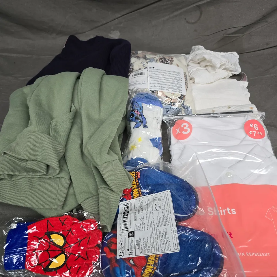 BOX OF APPROXIMATELY 25 ASSORTED KIDS CLOTHING ITEMS 