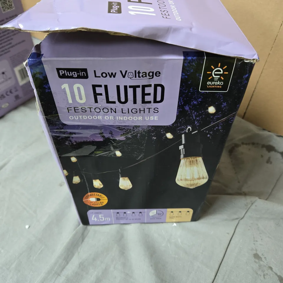 EUREKA LIGHTING 10-FLUTED FESTOON LIGHTS – PLUG-IN LOW VOLTAGE, INDOOR/OUTDOOR, 4.5M