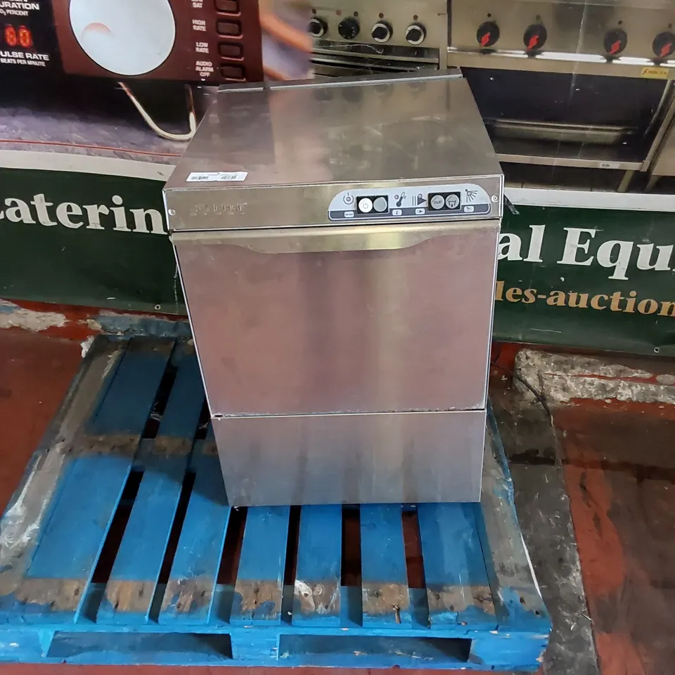 COMPACK D5037 COMMERCIAL DISHWASHER 