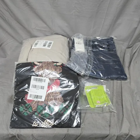 BOX OF APPROXIMATELY 12 ASSORTED HOUSEHOLD ITEMS TO INCLUDE CHRISTMAS JUMPER, LEGO MINI FIGURES, DUVET SET, JEGGINGS ETEC