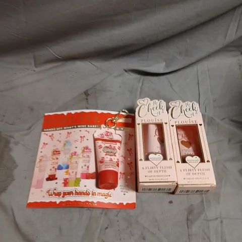 LOT OF 3 PLOUISE COSMETIC PRODUCTS TO INCLUDE 2 X LIQUID BRONZER AND 1 X HAND CREAM