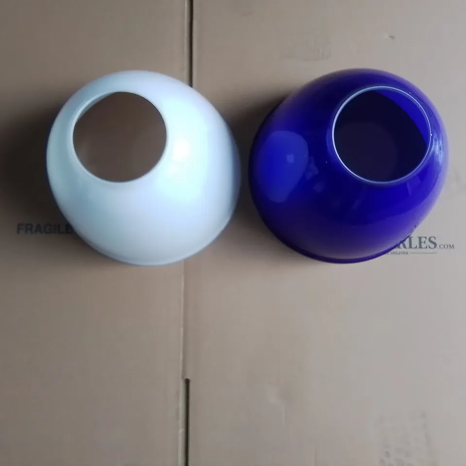 PALLET OF APPROXIMATELY 36 EMCOLITE LIGHT SHADES IN WHITE & BLUE 