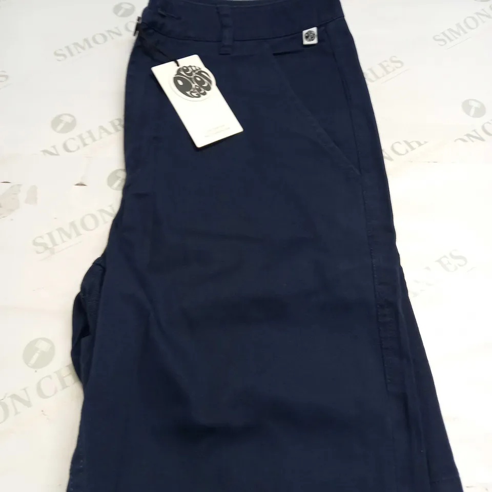PRETTY GREEN NAVY CITY SHORTS SIZE 30