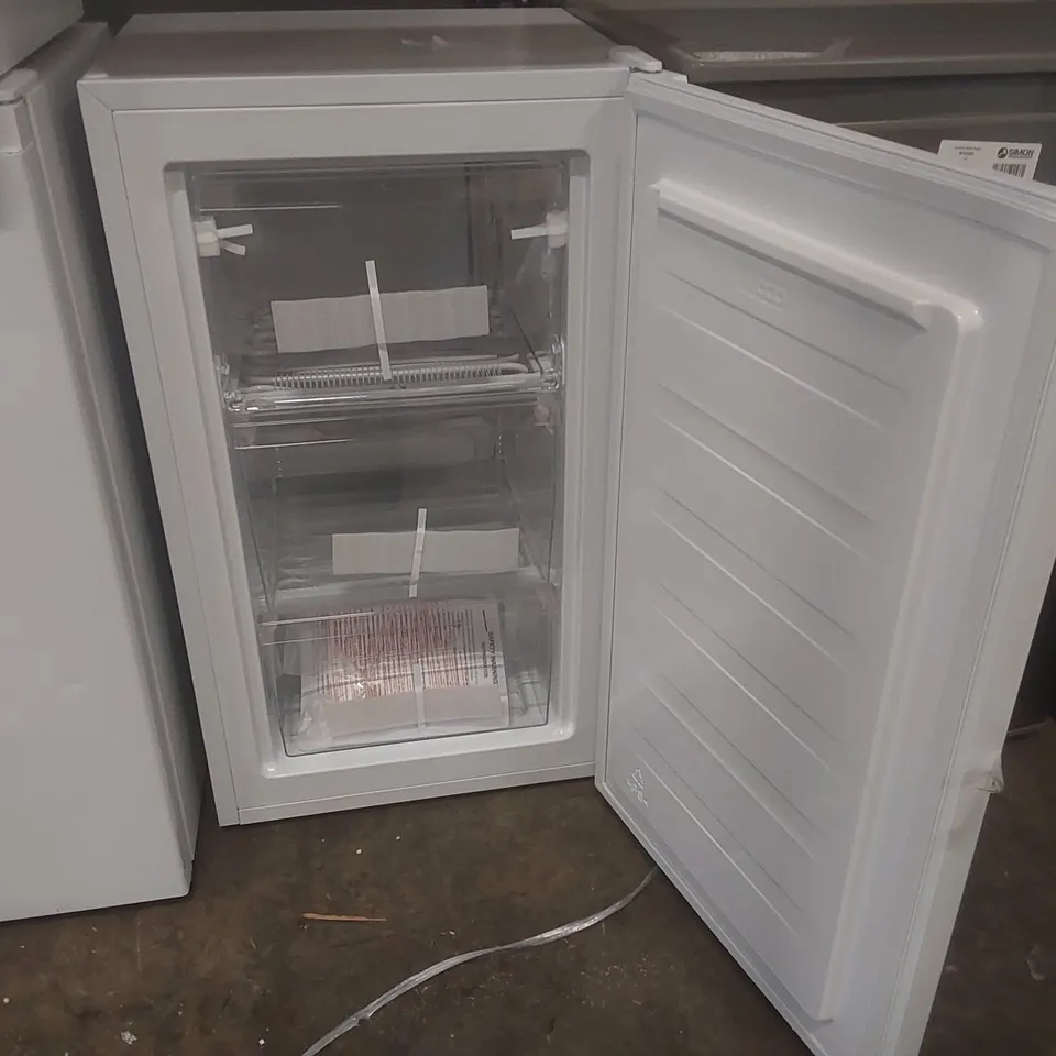 LOGIK LUF48W23 UNDERCOUNTER FREEZER - WHITE