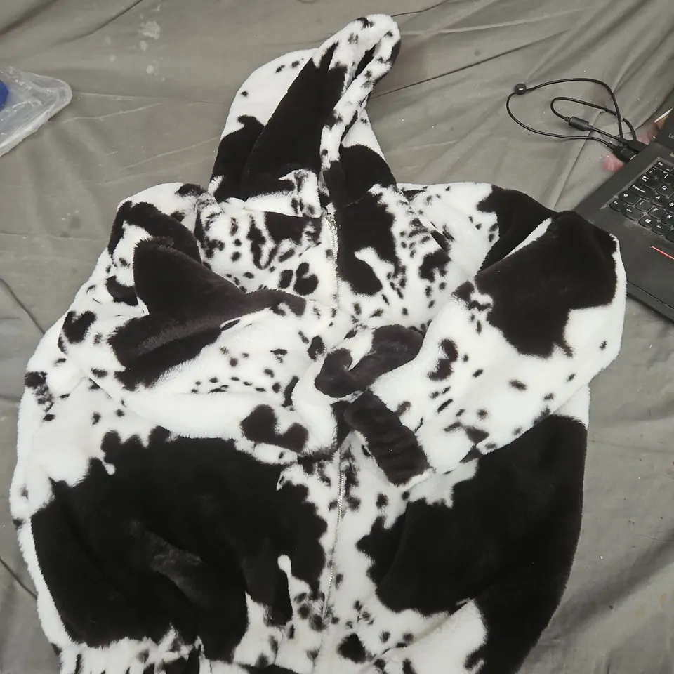 DALMATIAN PRINT FLEECE MOTEL