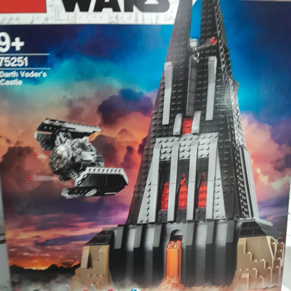 LEGO STARWARS DARTH VADERS CASTLE 