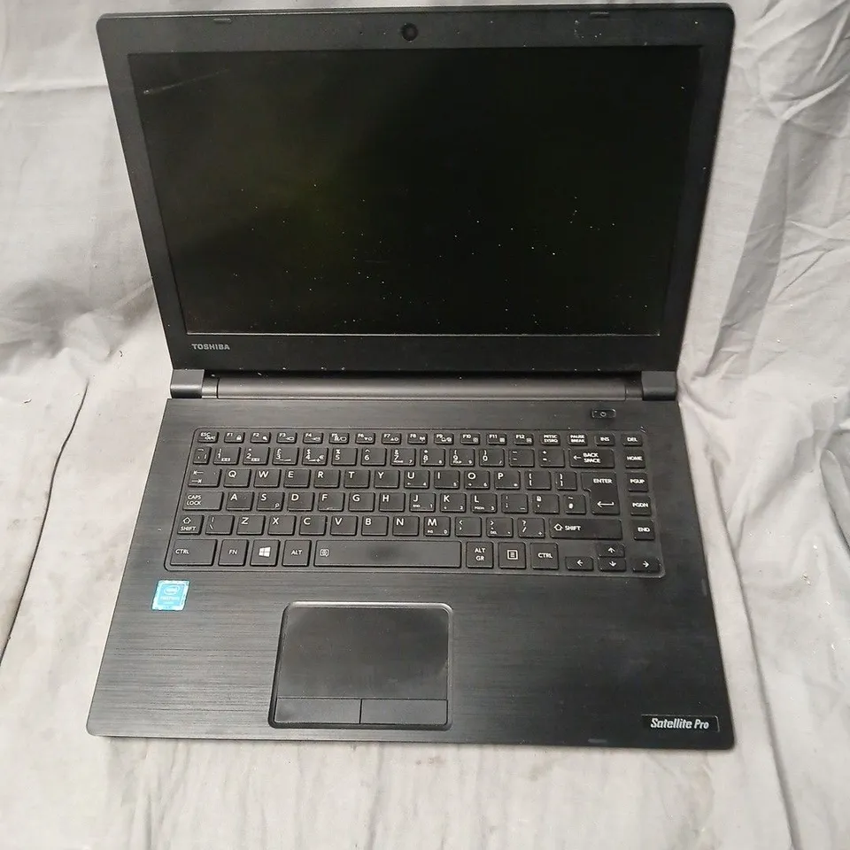 TOSHIBA SATELLITE PRO R40-C LAPTOP – BLACK
