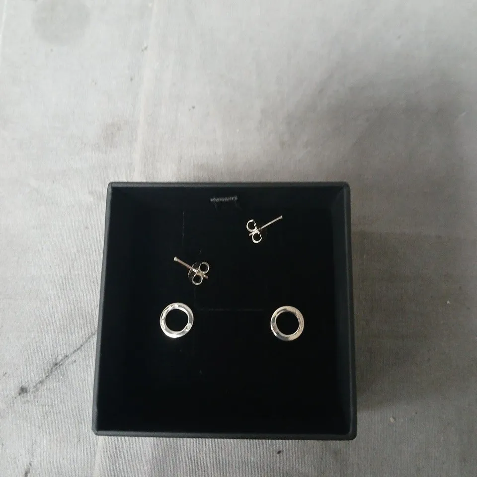THOMAS SABO JEWELLERY EARRINGS IN PRESENTATION BOX