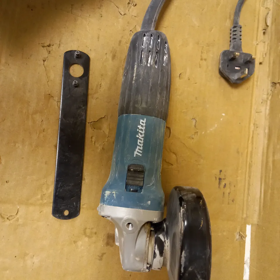 MAKITA GA4530R ANGLE GRINDER